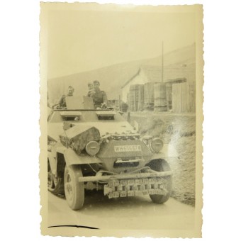 Wehrmachts armored car Sd.Kfz 251 WH 656674. Espenlaub militaria